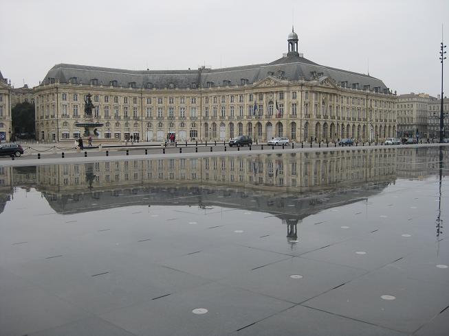 bordeaux miroir d'eau