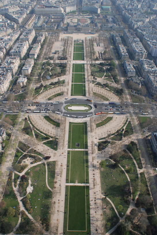 haut champs mars Le Champ de mars vu d'en haut