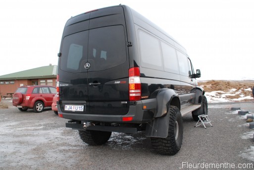 voiture géante