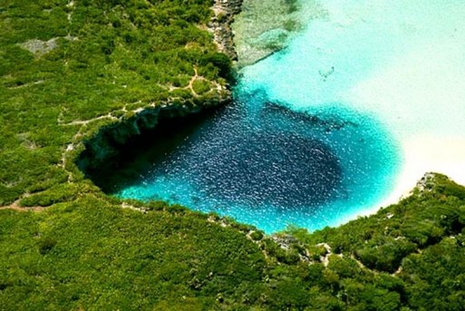 le trou bleu de dean