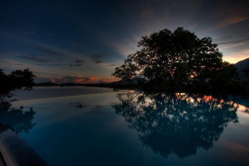 kandalama hotel infinity pool